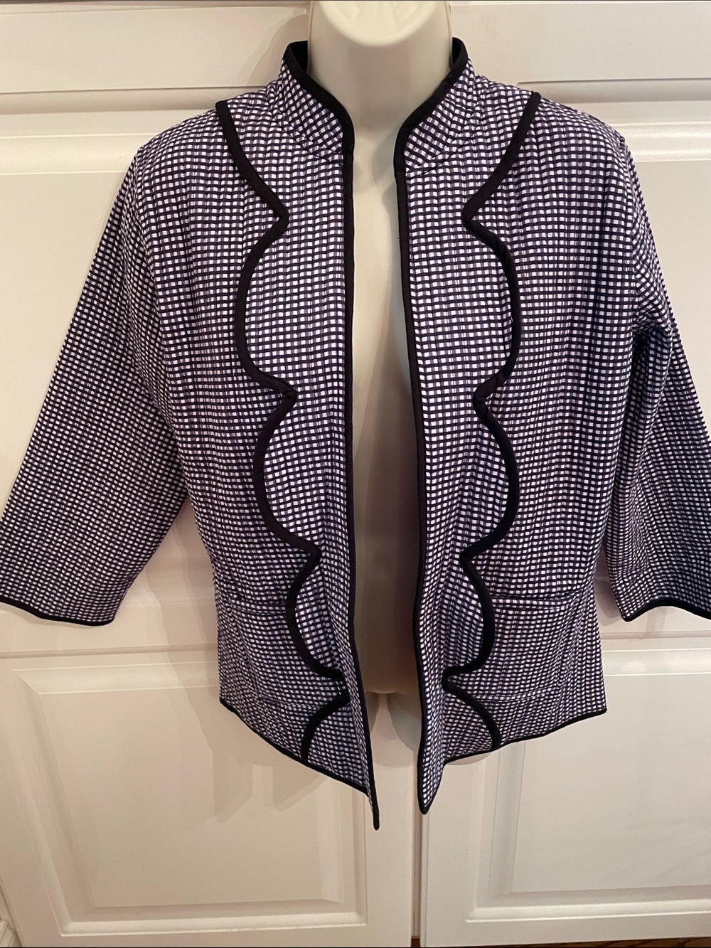 Madison Matthews navy gingham quilted jacket with scalloped trim sz M